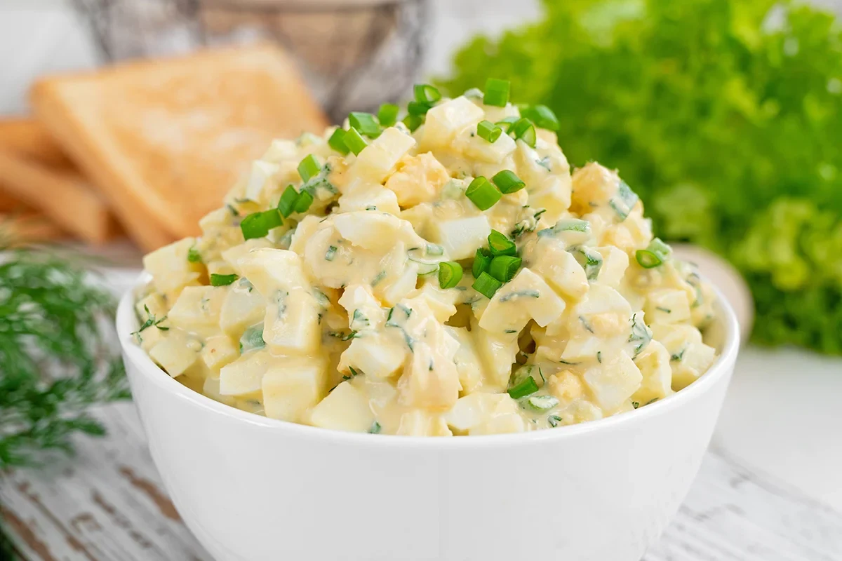 Classic-Creamy-Egg-Salad-Recipe