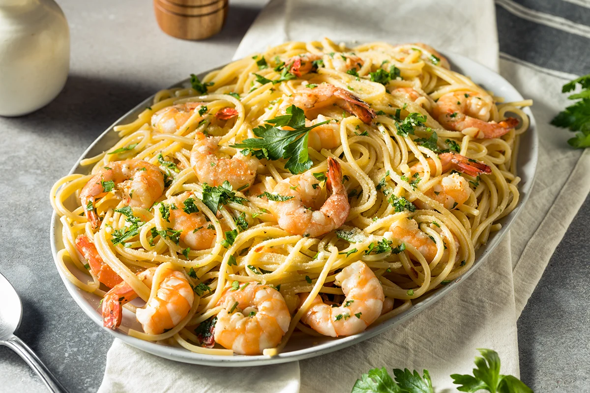 Easy-Garlic-Butter-Shrimp-Scampi-Recipe
