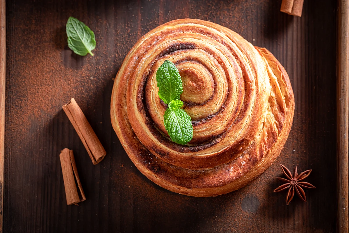 Soft-and-Gooey-Cinnamon-Roll-Recipe